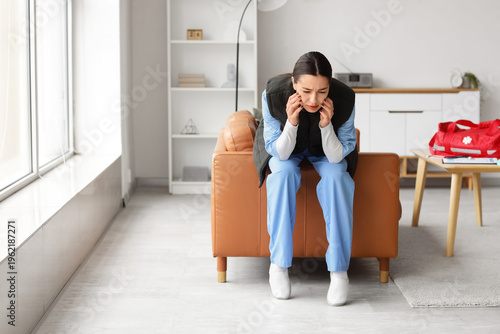 Female paramedic suffering ...