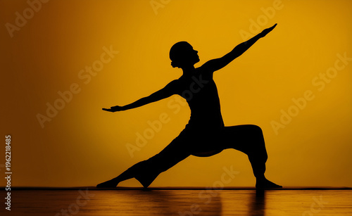 Yoga e taichi. Sfondo con spazio per testo o messaggio.