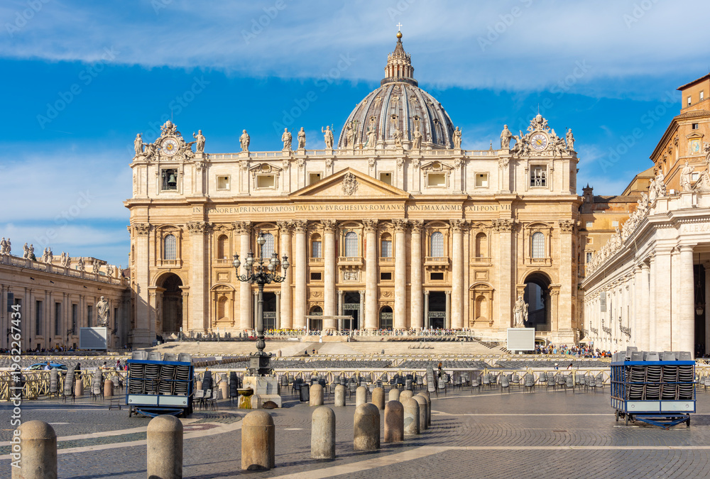 Fototapeta premium St Peter's basilica on St Peter's square in Vatican, Rome, Italy (translation 
