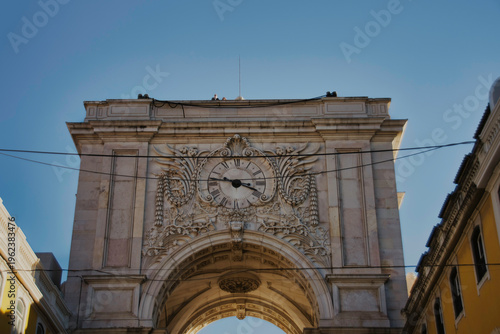 Triumphal Arch of Lisbon: A Historic Monument in Praça do Comércio