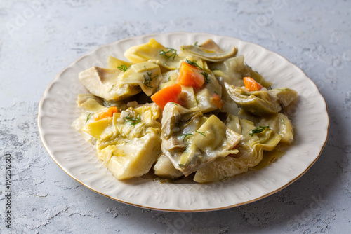 Traditional Turkish Olive O...