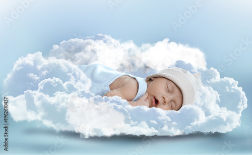 Foto Adorable little baby sleeping in fluffy cloud