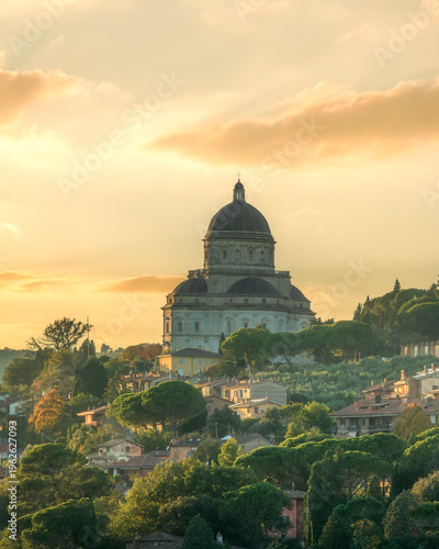 Fotografie Temple of Santa Maria della Consolazione at Sunset, Todi, Umbria