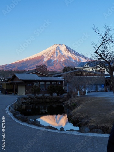 早朝の忍野八海