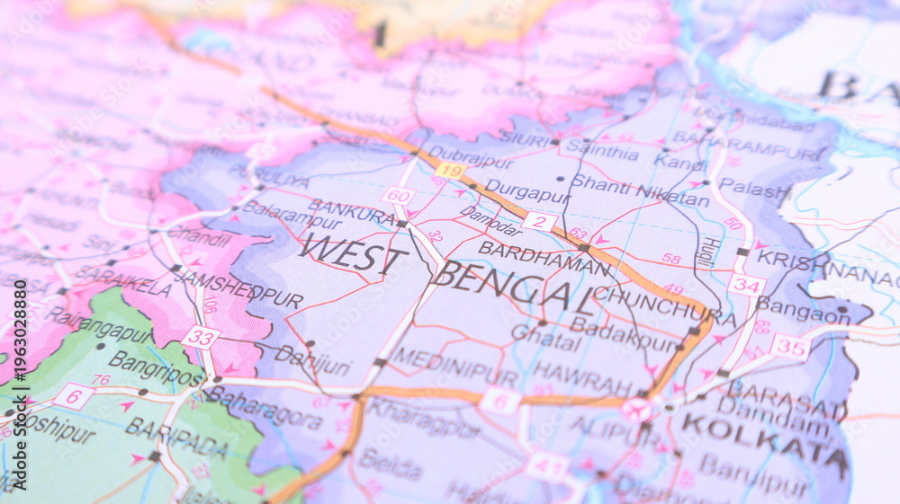Obraz premium Detail of West Bengal State on a Colorful Map