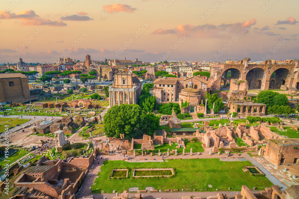 Fototapeta premium Roman Forum in Rome, Italy