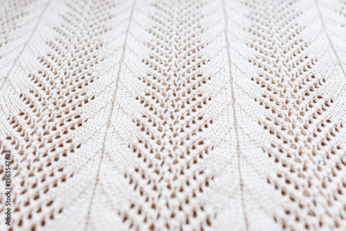 Cuadro en lienzo Macro of openwork knitted fabric soft airy texture beige yarn background