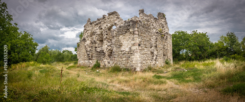 Schilderij op canvas ruins of old castle