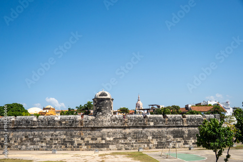 Billede på lærred Guard tower on a corner of the city walls of the Old Town, Cartagena, Colombia