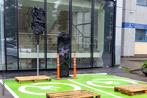 A new electric charging station for electric vehicles has just been installed.