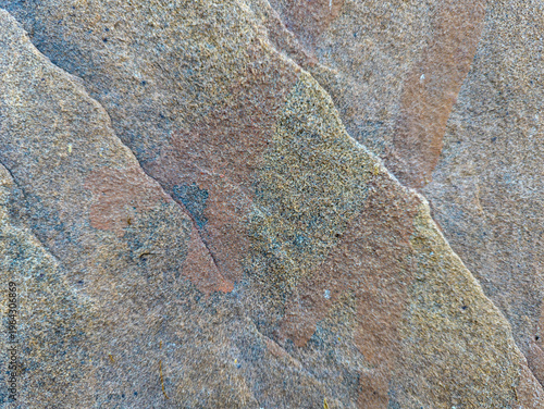 ABSTRACCION EN UNA LOSA DE PIEDRA