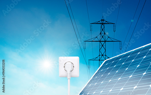 Solarmodul vor einem blauen Himmel mit Sonnenlicht