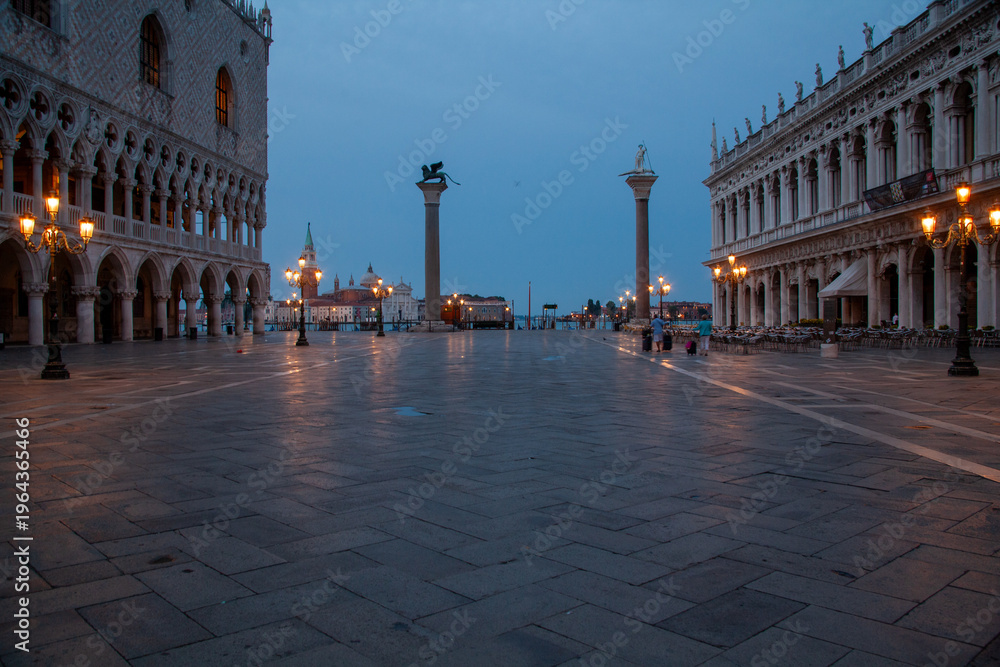 Fototapeta premium St Mark Square Venice Blue Hour Scene