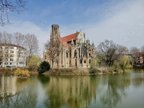 Die Johanneskirche am Feuersee in Stuttgart