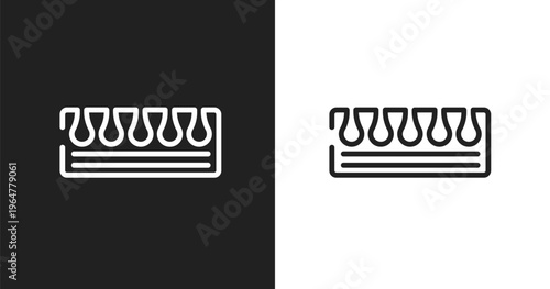 Toe separator icon. Linear black, white icon from beauty collection. Outline toe separator vector. Thin line symbol isolated on white and black background