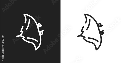 Manta ray icon. Linear black, white icon from wildlife collection. Outline manta ray vector. Thin line symbol isolated on white and black background
