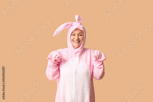 Funny senior woman in Easte...