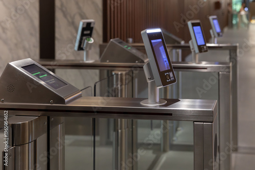 Secure entry system using touchless scanning technology
