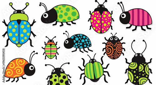 Eine Sammlung von bunten, stilisierten Käfern und Marienkäfern mit verschiedenen Mustern wie Punkten und Streifen auf weißem Hintergrund.