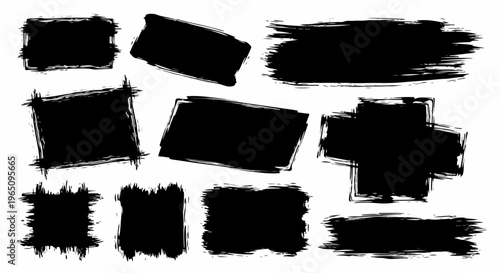 Zestaw czarnych plam tuszu i pociągnięć pędzlem w stylu grunge, zawierający różnorodne kształty, ramki oraz teksturowane elementy do projektowania.
