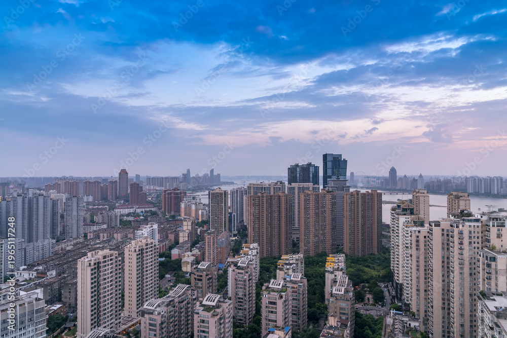 Fototapeta premium Urban Skylines and Architectural Complexes