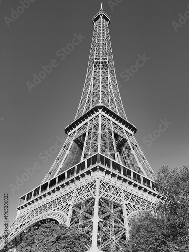 Photography eiffel tower paris france in black and white
