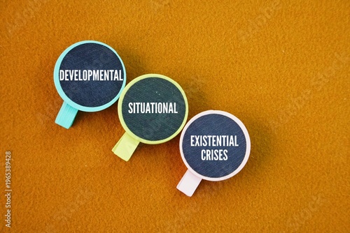 Foto What are the three types of crisis? Now, there are three main types of crises: developmental, situational, and existential crises