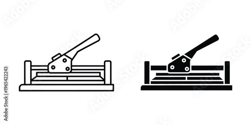 Comparison of manual and hydraulic bench vices in use