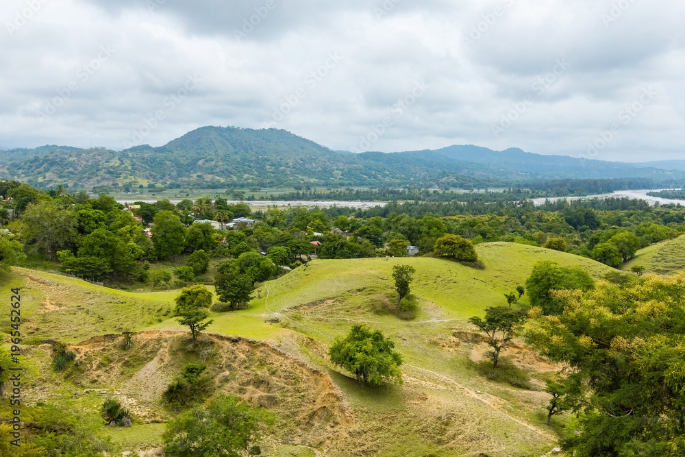 Obraz premium Beautiful green hills in the Manatuto province in Timor Leste