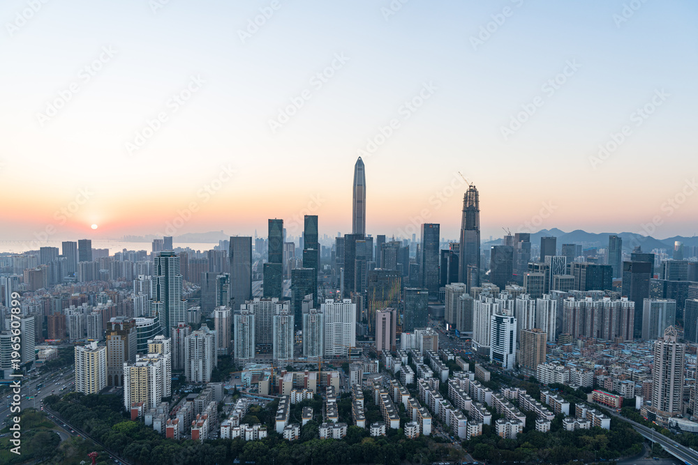Fototapeta premium The skyline of Futian District, Shenzhen at dusk