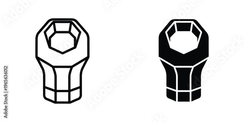 Comparison of a standard and a combination socket wrench head designs