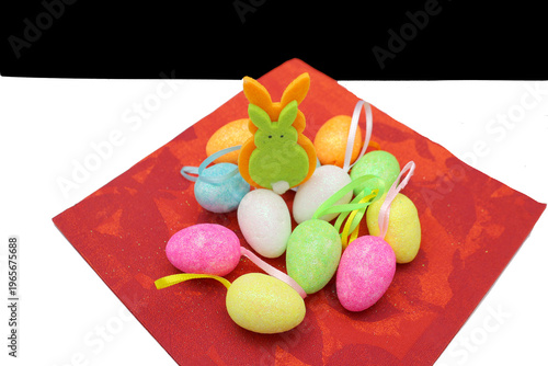 quelques œufs décoration pour les fêtes pascales