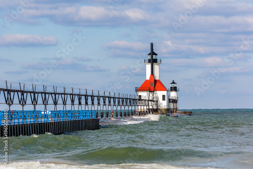 Quadro em tela 64795-02710 St. Joseph North Pier Lighthouses St. Joseph, MI