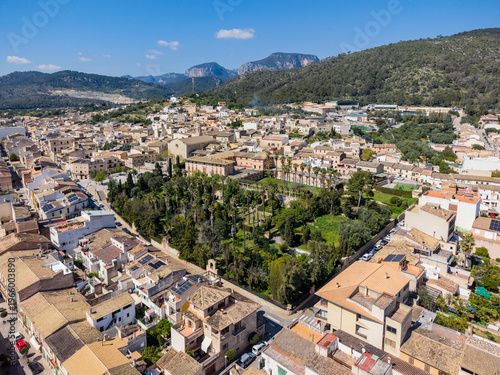 Fotografía Aiamans Palace next to the parish church, 18th century, Lloseta, Raiguer region,
