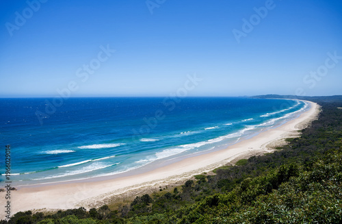 Canvastavla High angle view of Cosy Corner at Tallow Beach in Byron Bay, Australia, with tur