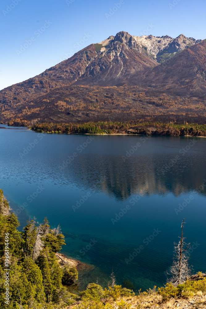 Fototapeta premium lake and mountains
