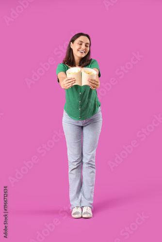Young woman with french fri...