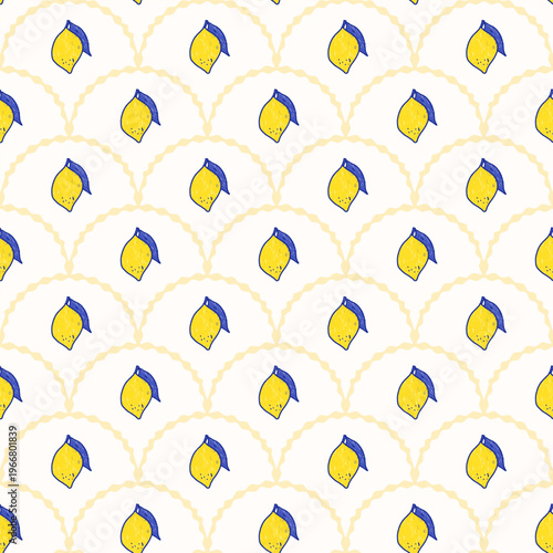Scallop seamless pattern crayon lemons. Yellow summer fruit design for textiles, kitchen decor. Mediterranean-inspired amalfi arc border print. Vector arch hand drawn fresh lemon background.