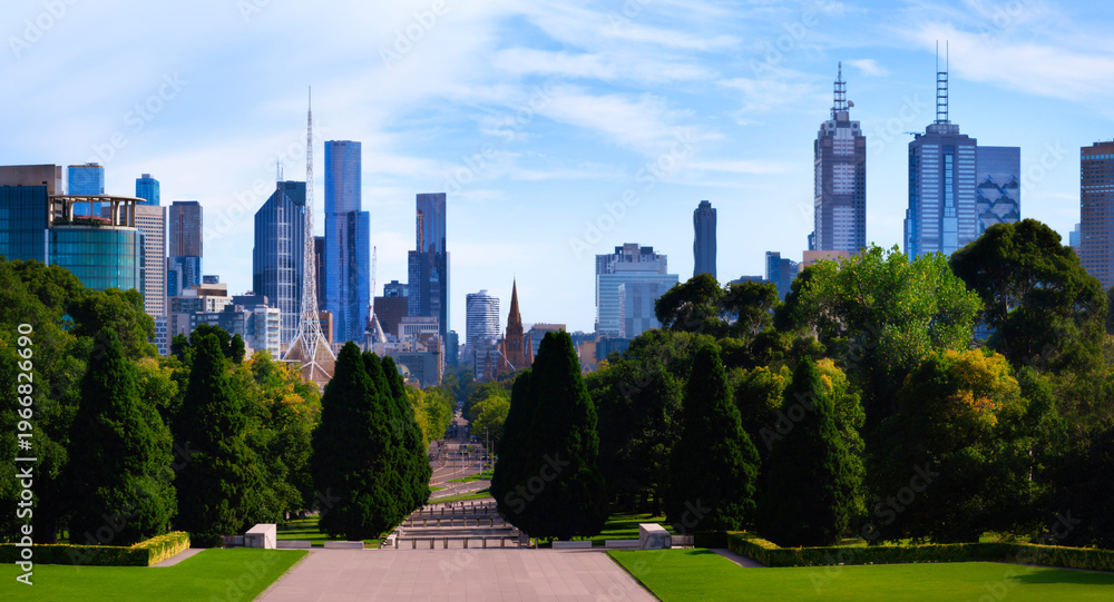 Naklejka premium Melbourne city park summer landscape in Victoria, Australia