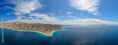 Fotografie cerralvo island baja california sur mexico aerial