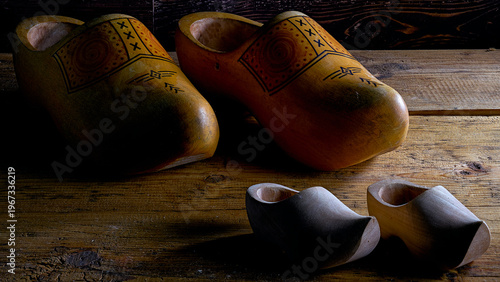 Quadro su tela Dutch clogs for dad and baby