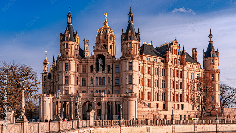 Fototapeta premium castle of Schwerin, Germany