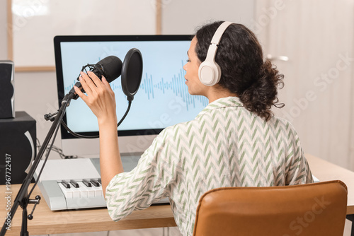 Young African-American woma...