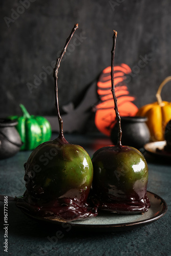 Plate of tasty caramel appl...