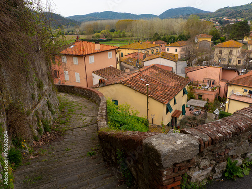 Italia, Toscana, Lucca, il paese di Nozzano.