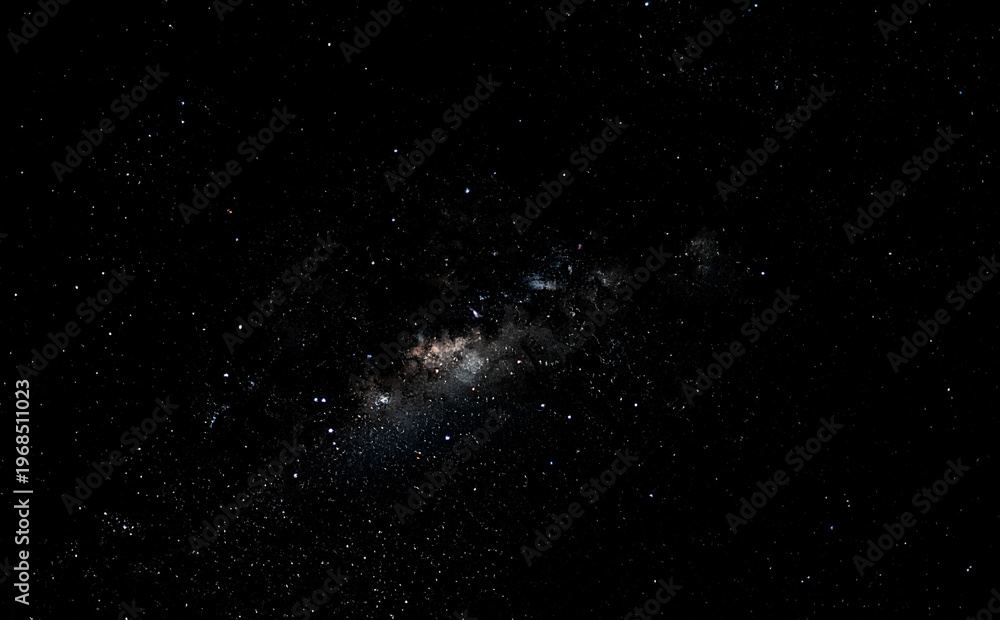 Fototapeta premium 満天の星空が広がる幻想的な宇宙背景テクスチャ
