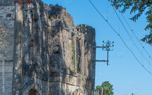Village en ruine de Oradour-sur-Glane dans le Limousin en France.	

