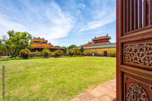 Quadro su tela Ancestral Temple Building in Hue Imperial City