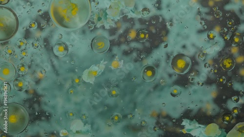 Yellow atoms
