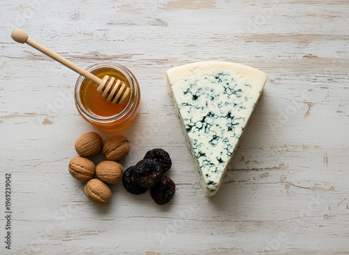 Traditional wood fired gorgonzola cheese pizza with thin crust, gourmet food